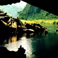 Cửa động Phong Nha